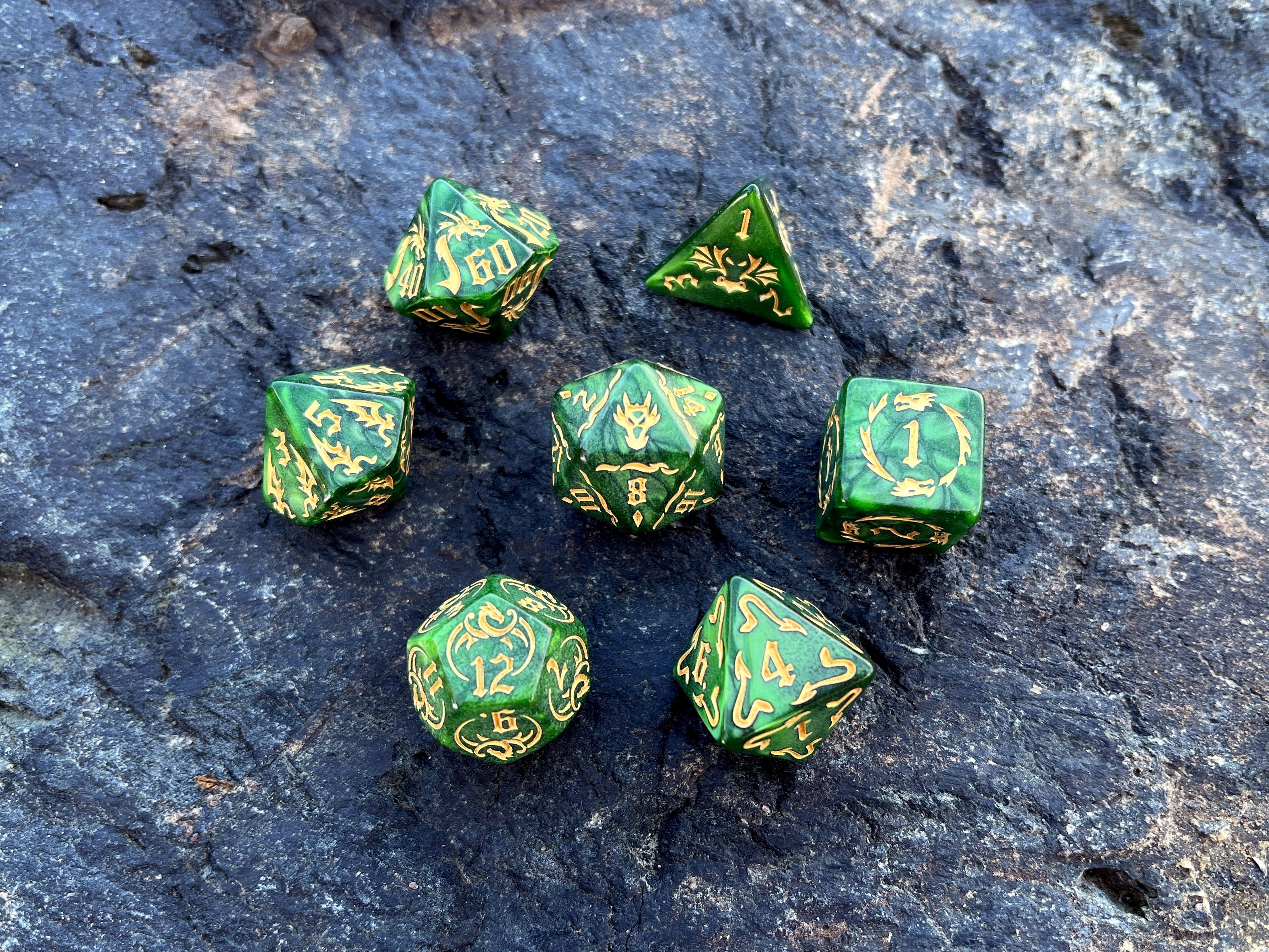 DnD 7 Dice Set in Potion Flask "Village of Dragons" Collection