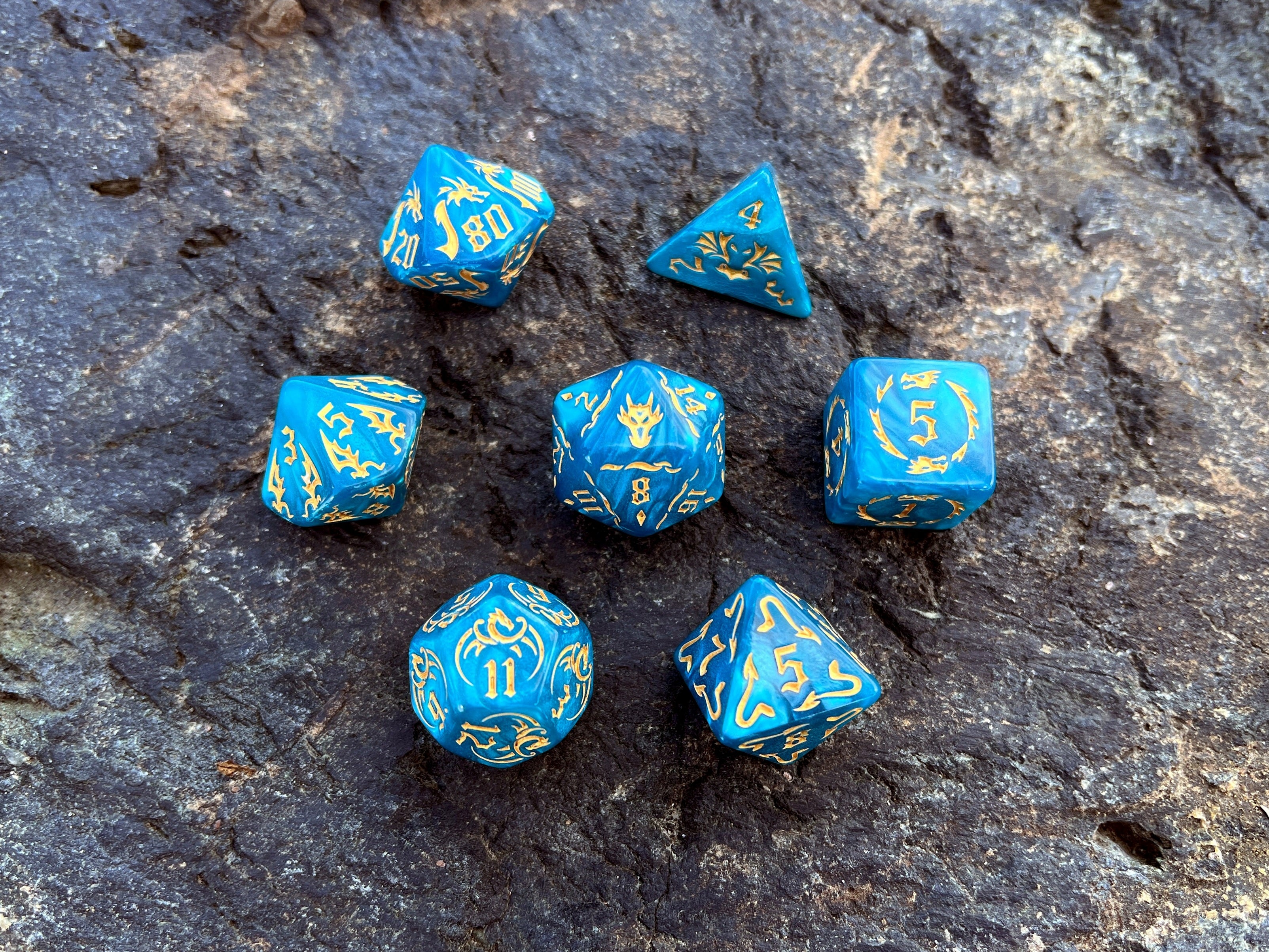 Blue Yellow "Blue Dragon" DnD 7 Polyhedral Dice Set in Potion Flask